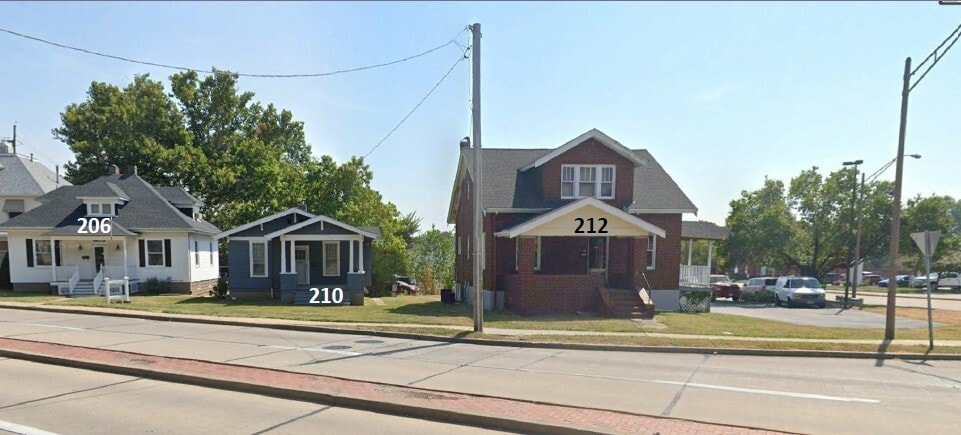Three Parcels at S. Kingshighway St. portfolio of 3 properties for sale on LoopNet.com Building Photo- Image 1 of 12