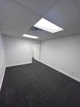835 Louisa St, Lansing, MI for lease Interior Photo- Image 2 of 4