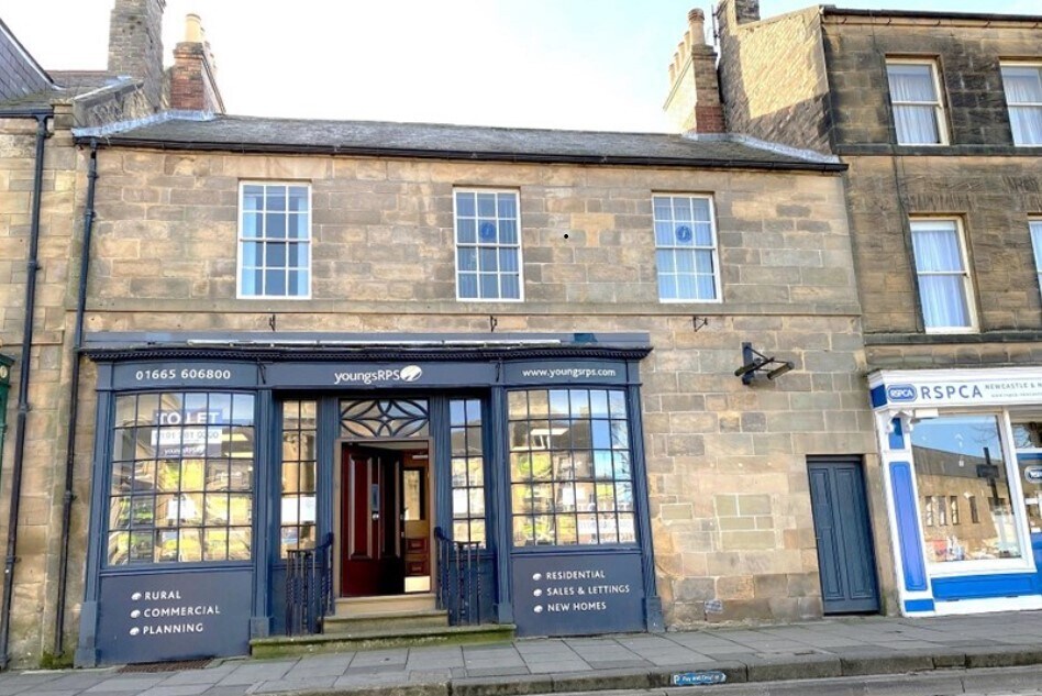 31-33 Bondgate Within, Alnwick for sale Primary Photo- Image 1 of 1