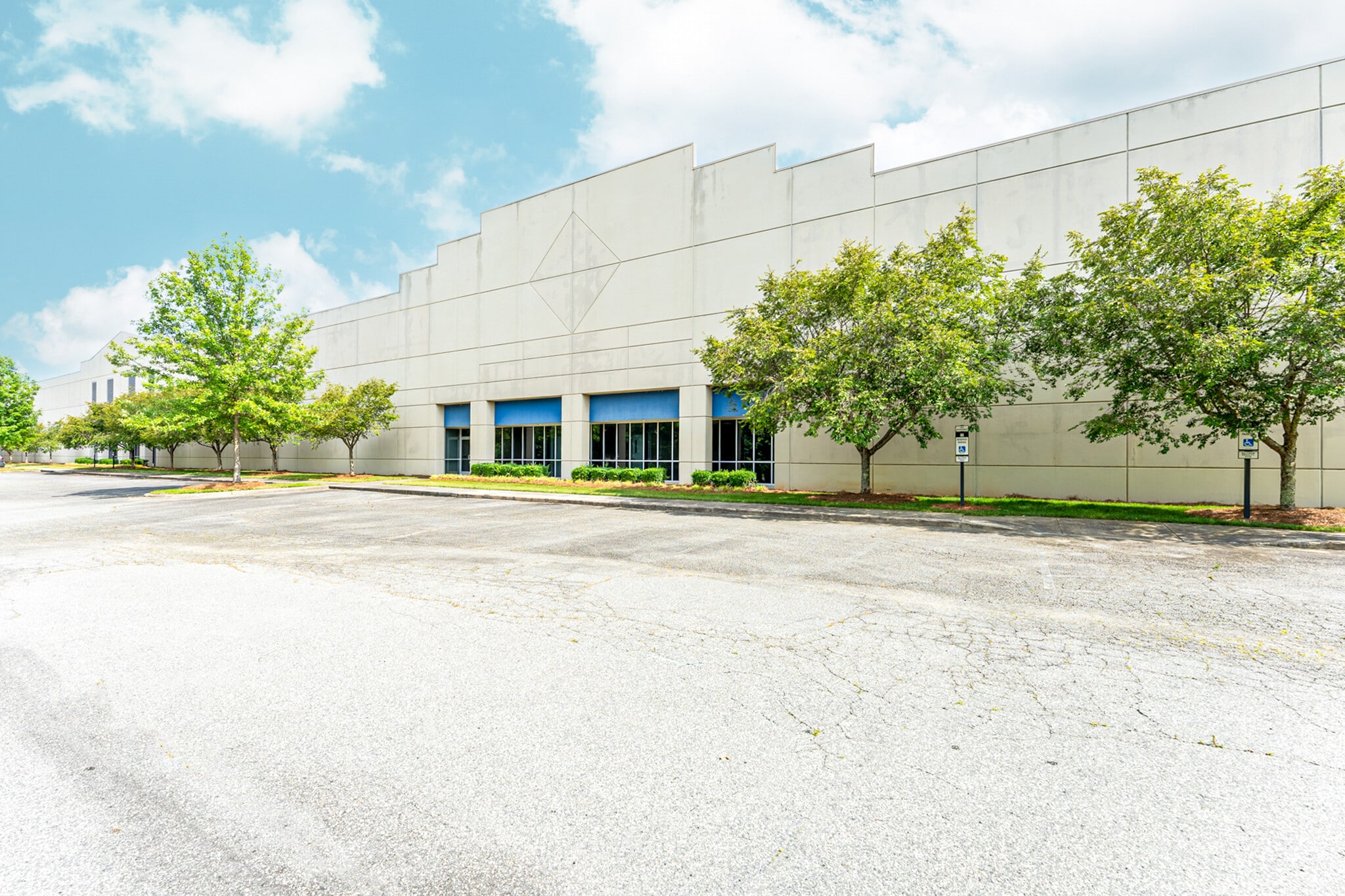 657 Brigham Rd, Greensboro, NC for lease Interior Photo- Image 1 of 7