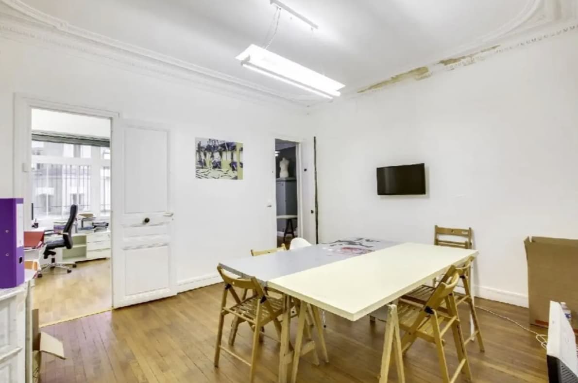 3 Avenue Constant Coquelin, Paris for lease Interior Photo- Image 1 of 8