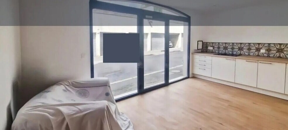 Retail in Lagny-sur-Marne for lease - Interior Photo - Image 2 of 4