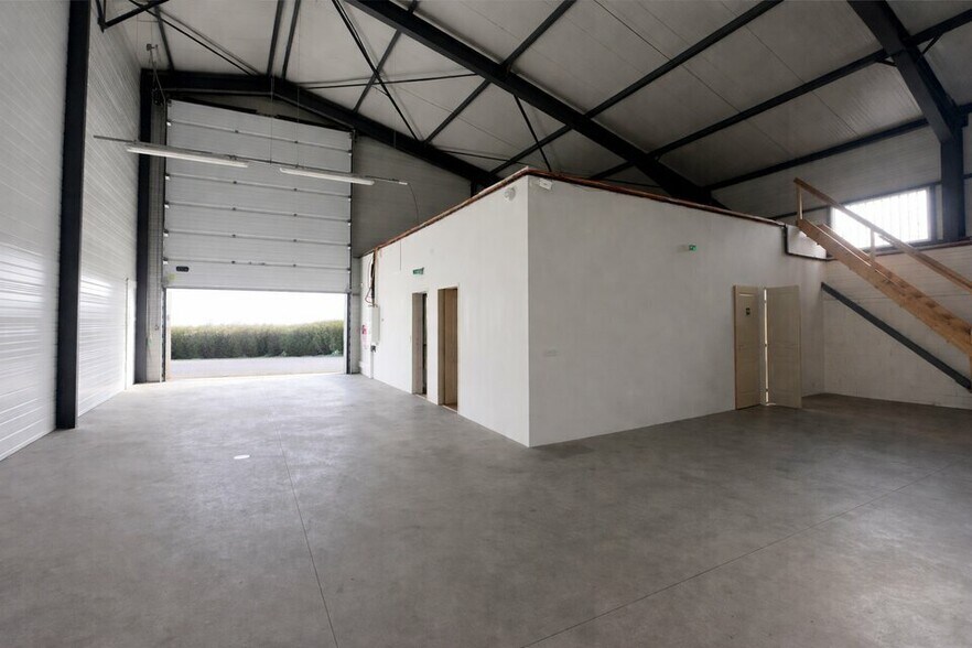 Flex in La Roche-sur-Foron for sale - Interior Photo - Image 2 of 7
