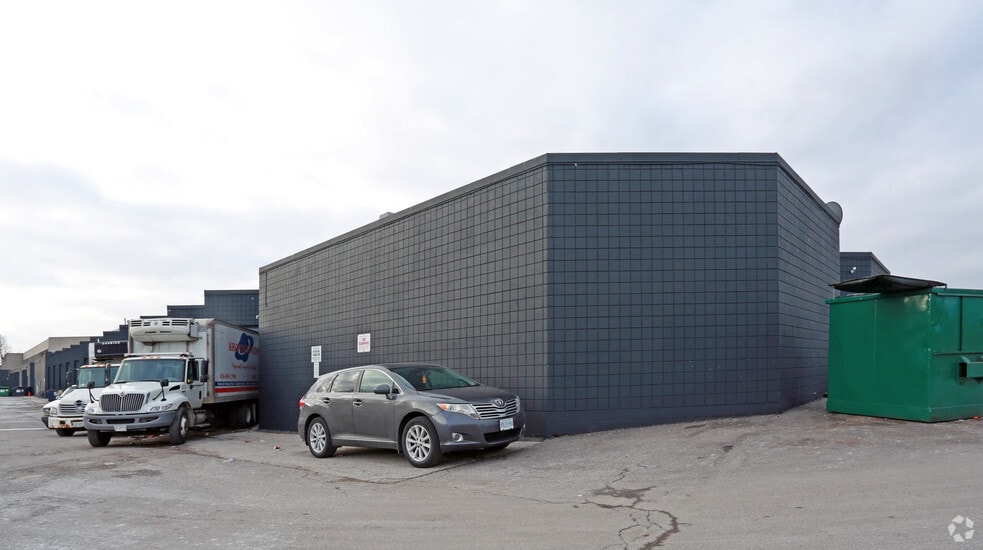 700-780 Gordon Baker Rd, Toronto, ON for lease - Building Photo - Image 2 of 8