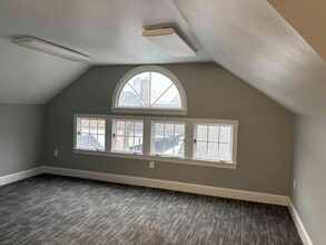 26 N King St, Leesburg, VA for lease Interior Photo- Image 2 of 5