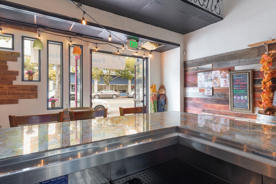 835-837 Texas St, Fairfield, CA for sale - Building Photo - Image 3 of 7