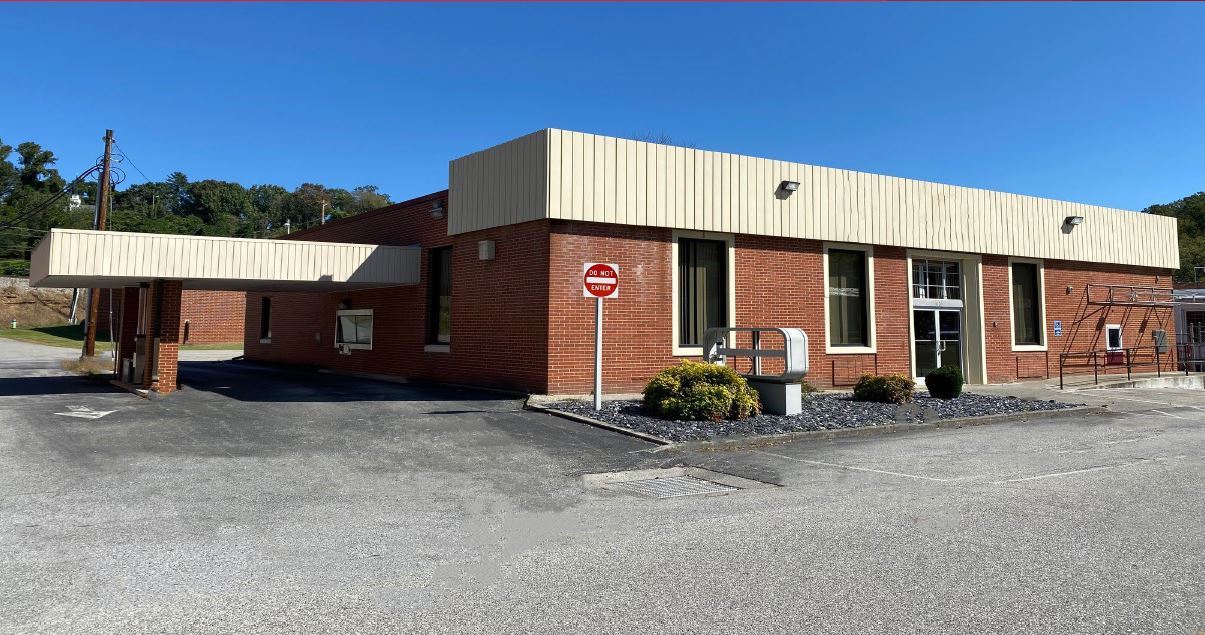 40 Main St, Boones Mill, VA 24065