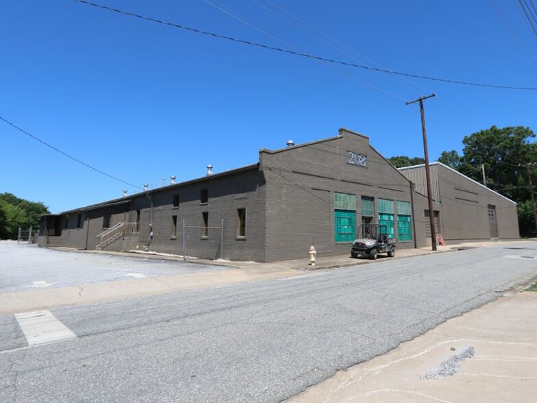 208 School St, Greer, SC for sale - Building Photo - Image 1 of 1