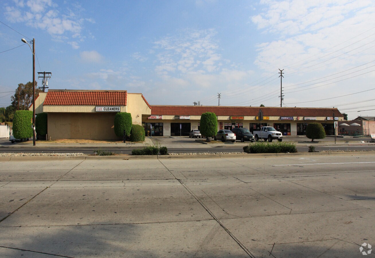 2717 E Alondra Blvd, Compton, CA 90221