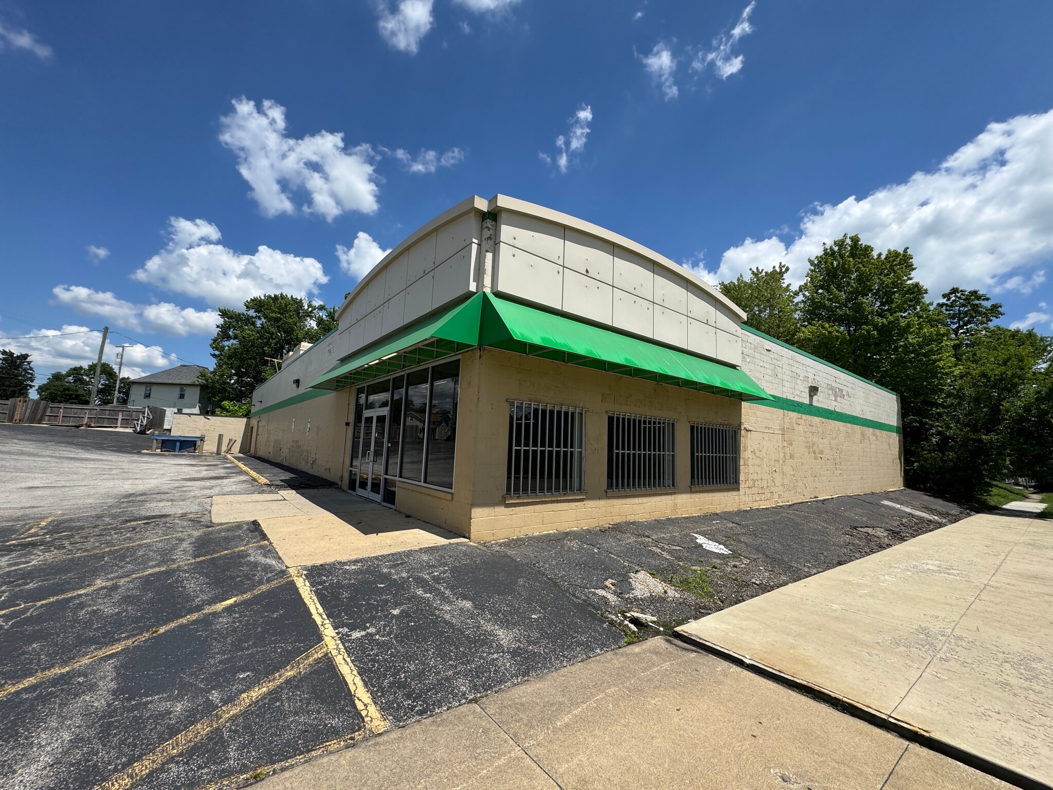 600 S Springmill St, Mansfield, OH for lease Building Photo- Image 1 of 4