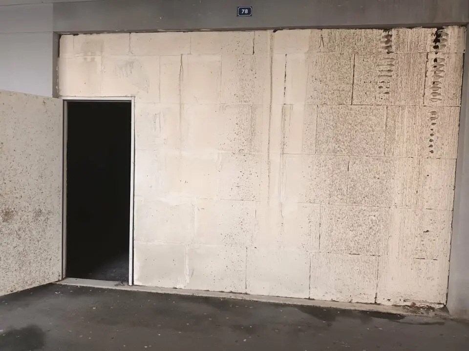 Retail in Fécamp for lease Interior Photo- Image 1 of 3