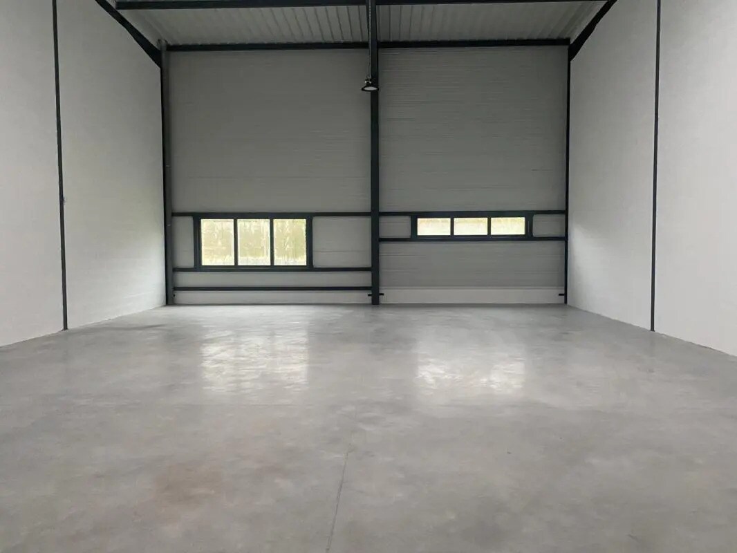 Flex in Bussy-Saint-Martin for lease Interior Photo- Image 1 of 8