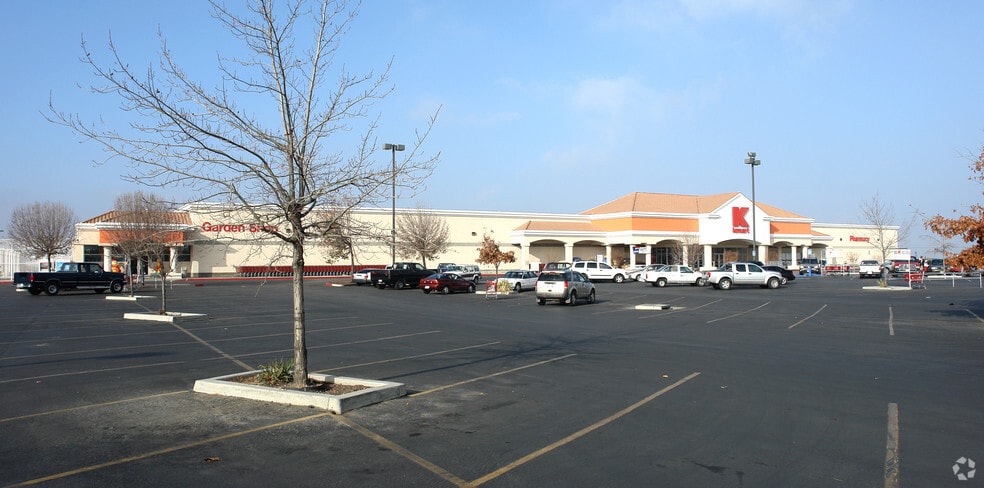 710 W Tehachapi Blvd, Tehachapi, CA for lease - Building Photo - Image 2 of 38