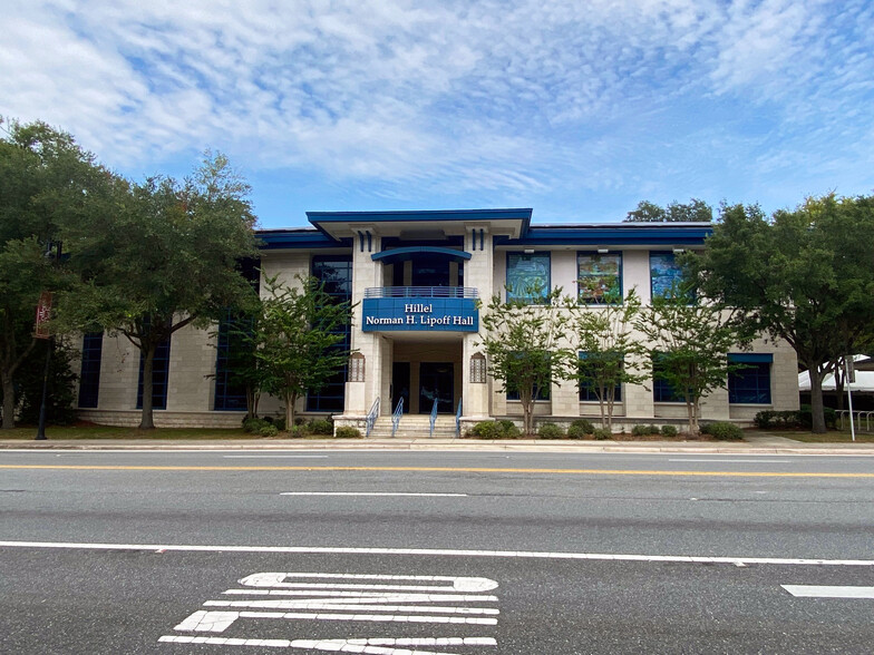 2020 W. University Avenue Ave, Gainesville, FL for lease - Building Photo - Image 1 of 8