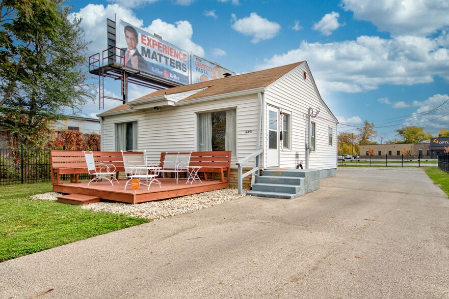 4451 Old Allisonville Rd, Indianapolis, IN for sale - Building Photo - Image 1 of 53