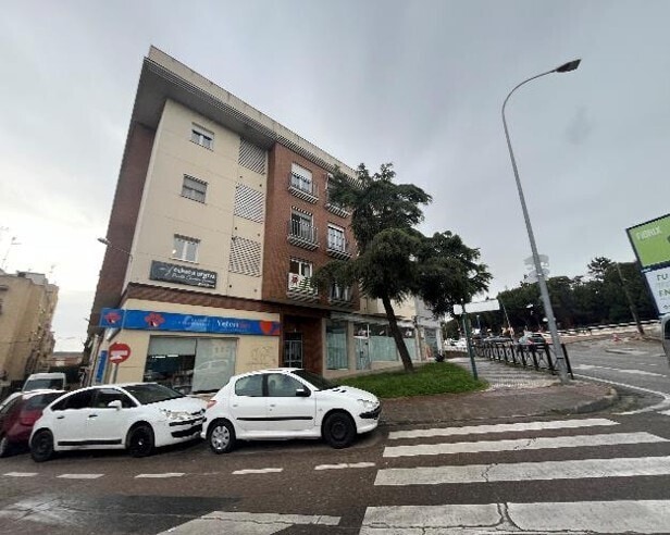 Retail in Mérida for sale - Building Photo - Image 2 of 3