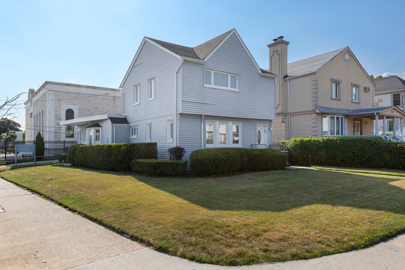 18011 Union Tpke, Fresh Meadows, NY 11366