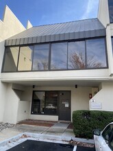 11250 Roger Bacon Dr, Reston, VA for lease Building Photo- Image 2 of 12