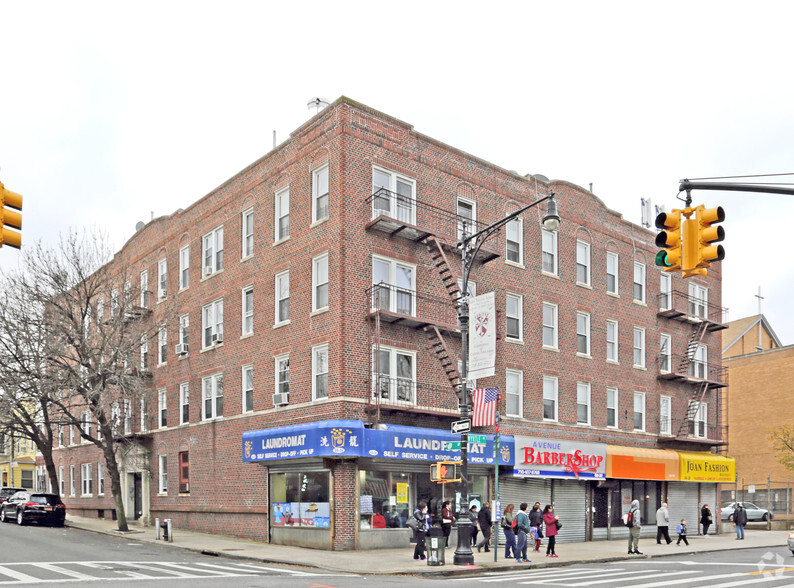 72-06 69th St, Ridgewood, NY for sale - Primary Photo - Image 1 of 1