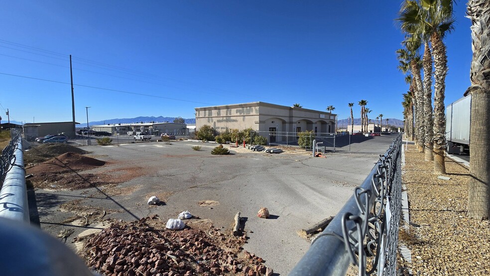 2341 E Postal Dr, Pahrump, NV for lease - Building Photo - Image 3 of 6