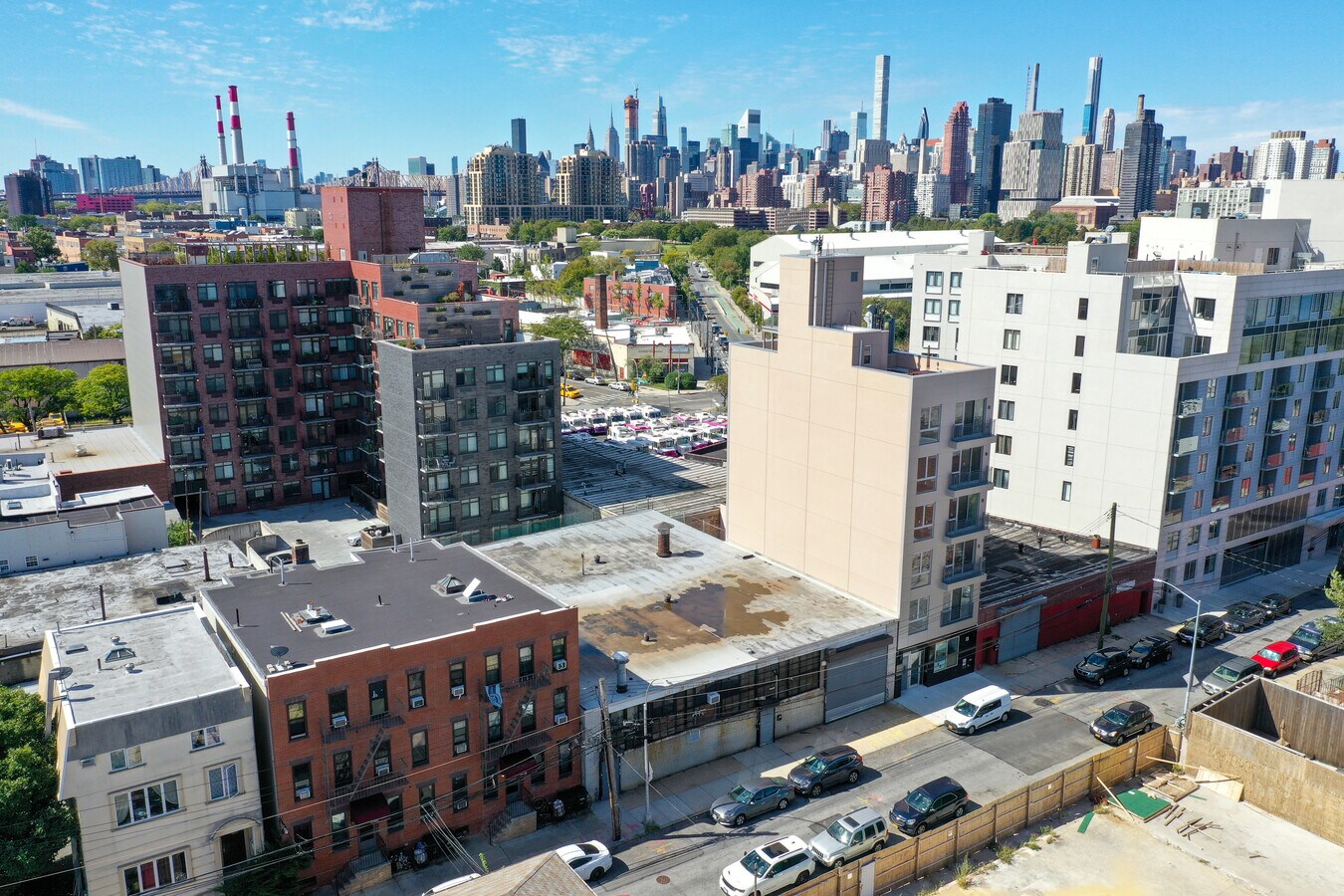 1134 31st Dr, Astoria, NY 11106