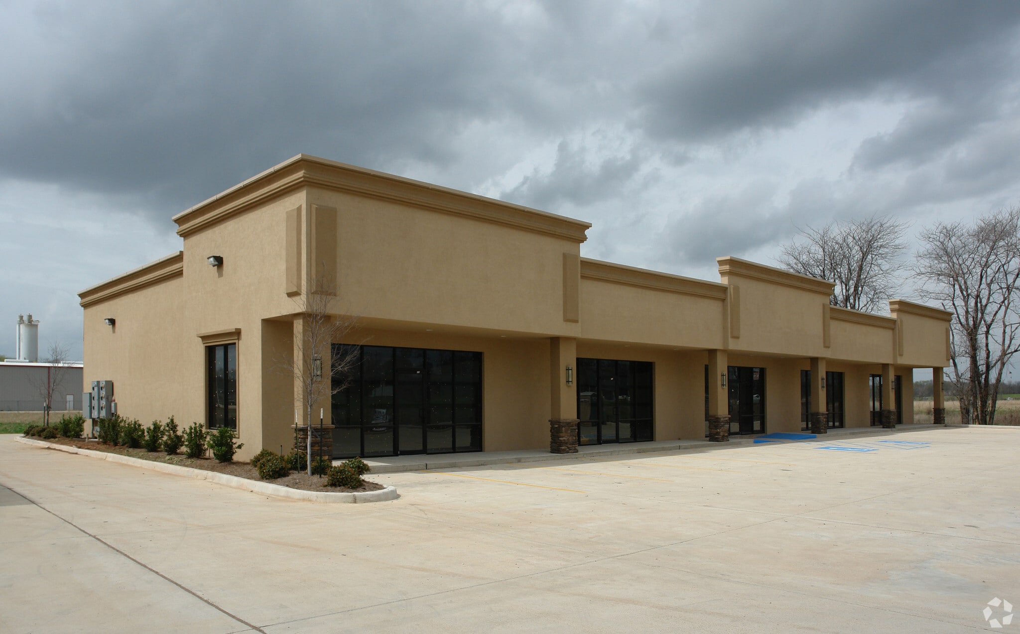 1743-1745 Swan Lake Rd, Bossier City, LA for lease Primary Photo- Image 1 of 5