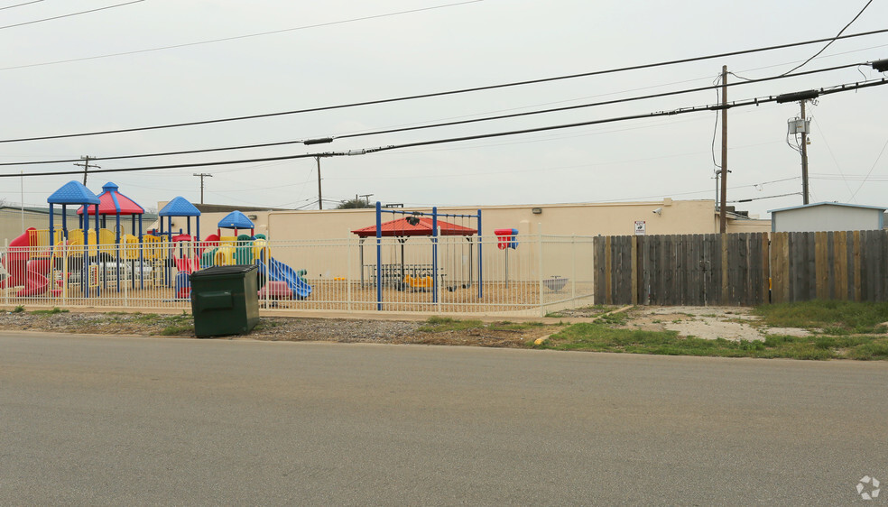 711 N 8th St, Killeen, TX for lease - Building Photo - Image 2 of 7