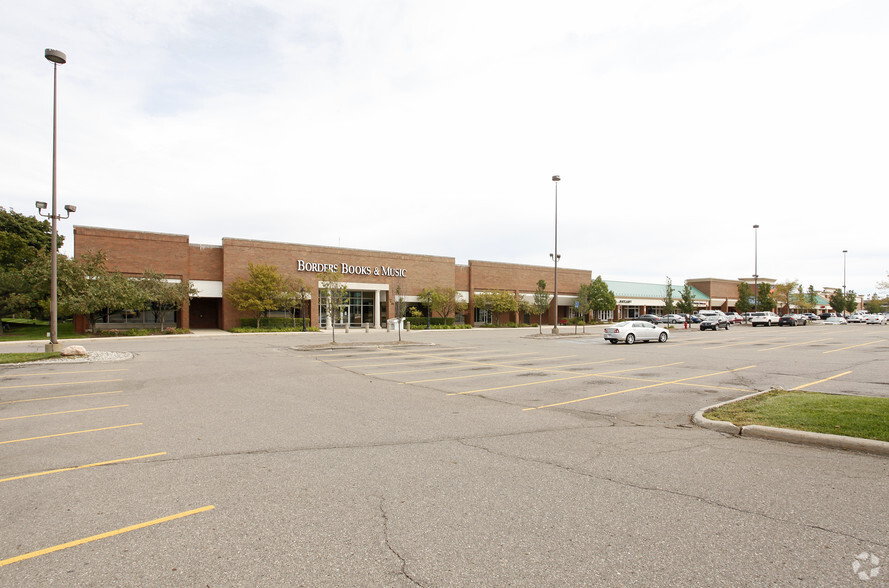 43075-43271 Crescent Blvd, Novi, MI for lease - Primary Photo - Image 2 of 24