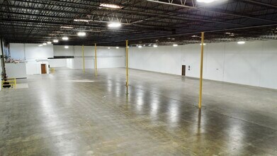 4408 Barnett Blvd, Arlington, TX for lease Interior Photo- Image 2 of 5