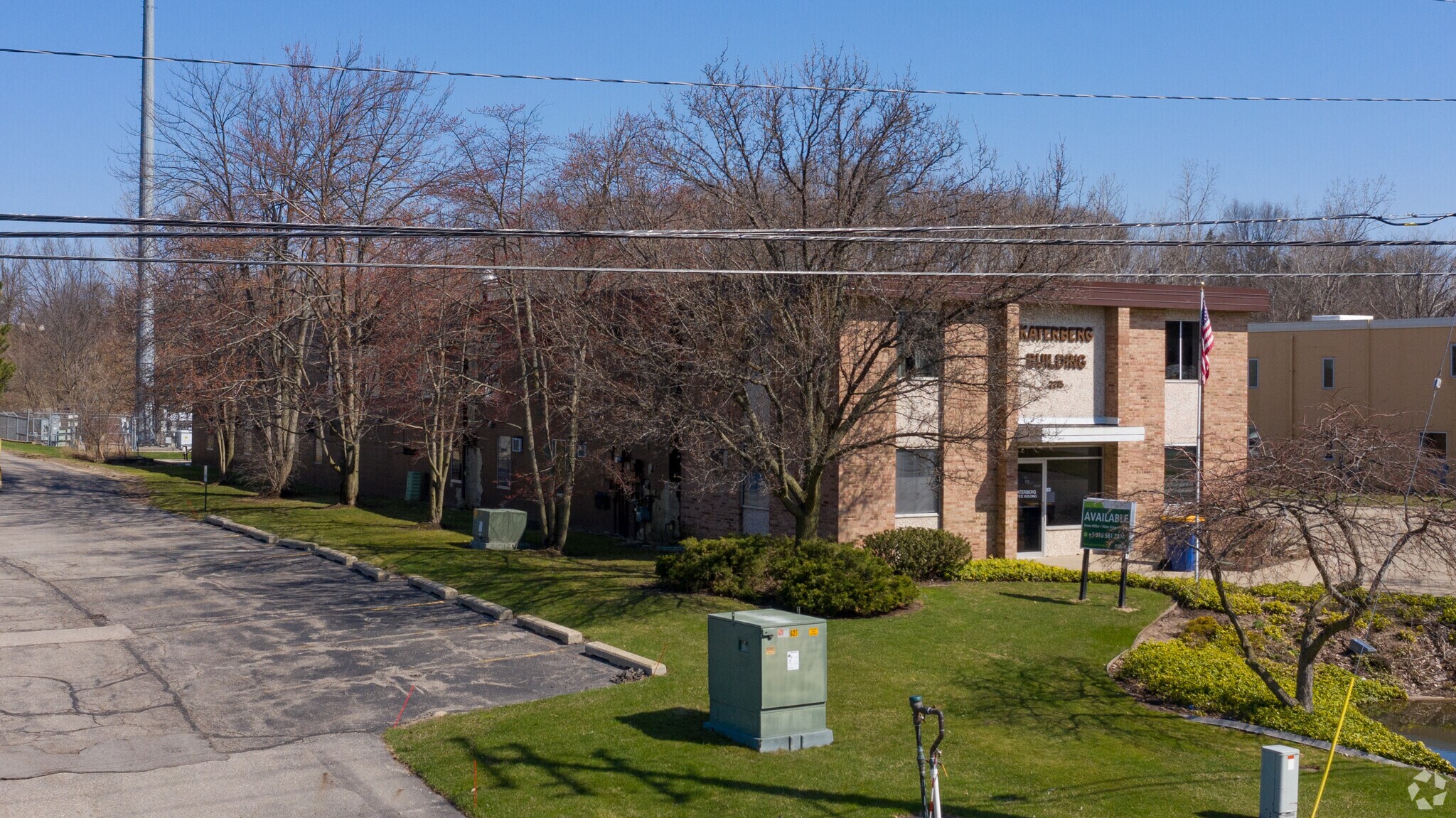 2215 Oak Industrial Dr NE, Grand Rapids, MI 49505 Office for Sale