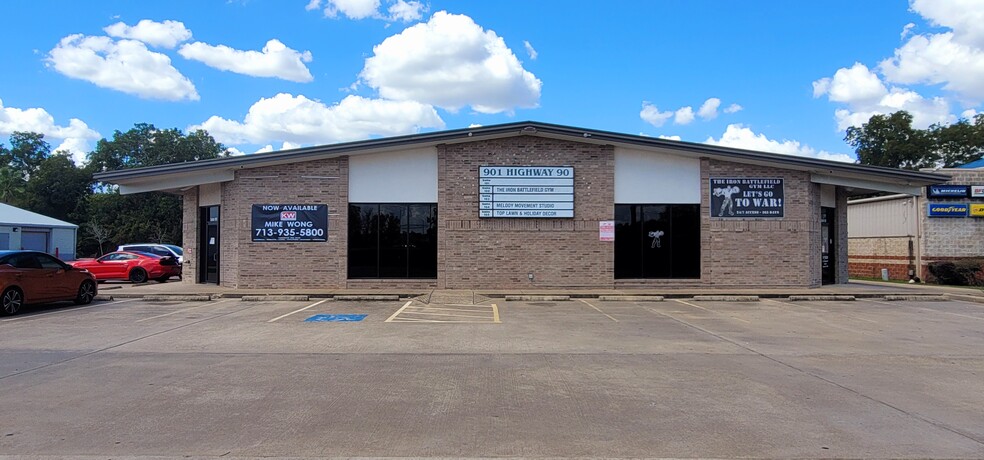 901 E Highway 90A, Richmond, TX for lease - Building Photo - Image 2 of 18