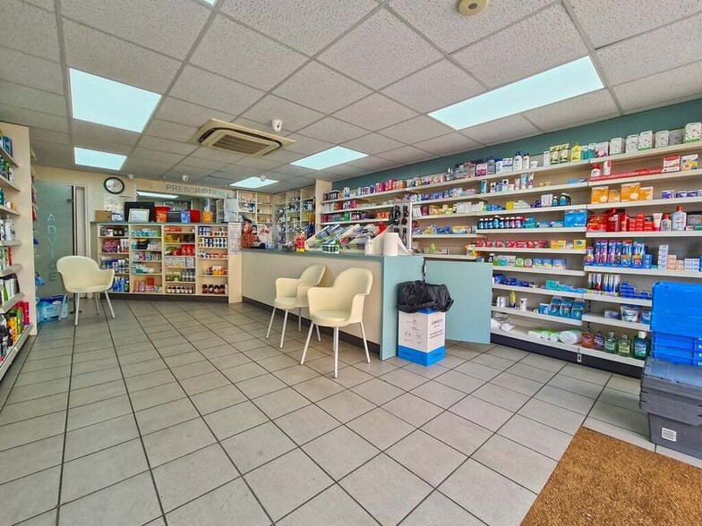 18 Broome Way, Jaywick for sale - Building Photo - Image 2 of 11