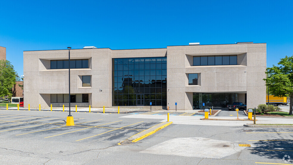 120 Thomas St, Worcester, MA for lease - Building Photo - Image 1 of 18