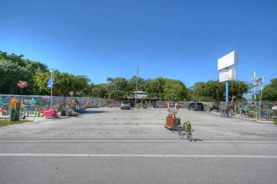 99850 Overseas Hwy, Key Largo, FL for sale - Building Photo - Image 1 of 1