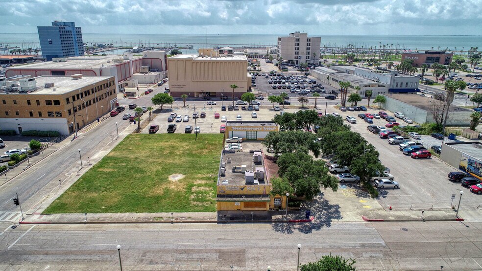 128 N Mesquite St, Corpus Christi, TX for sale - Building Photo - Image 1 of 1