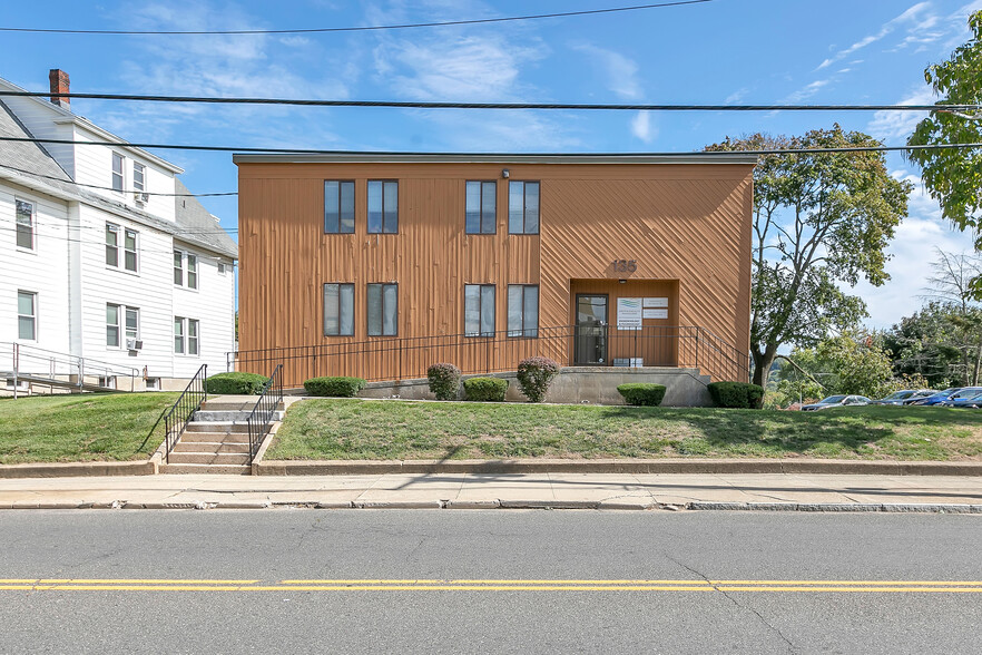 135-137 Division St, Ansonia, CT for sale - Primary Photo - Image 1 of 1