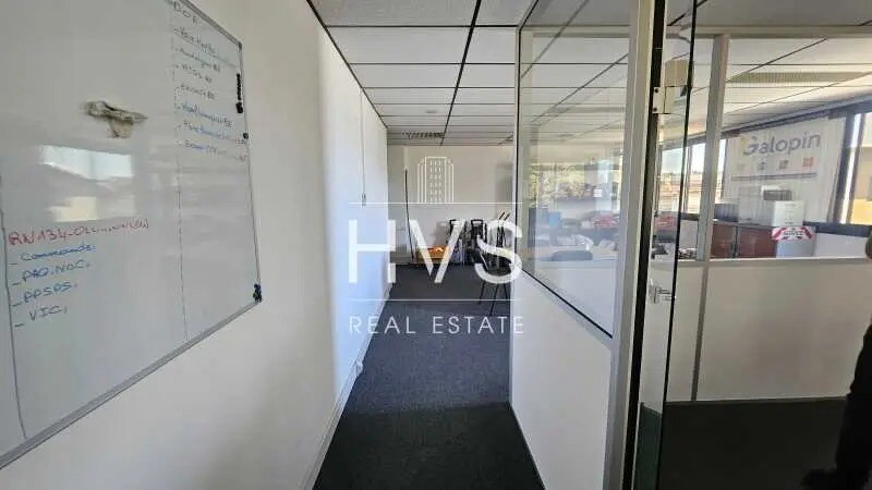 Office in Aix-en-Provence for lease Interior Photo- Image 1 of 4