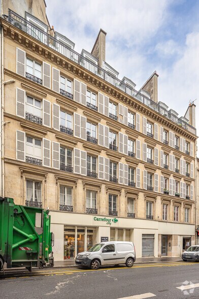 8 Rue Notre-Dame De Lorette, Paris for lease - Building Photo - Image 2 of 2