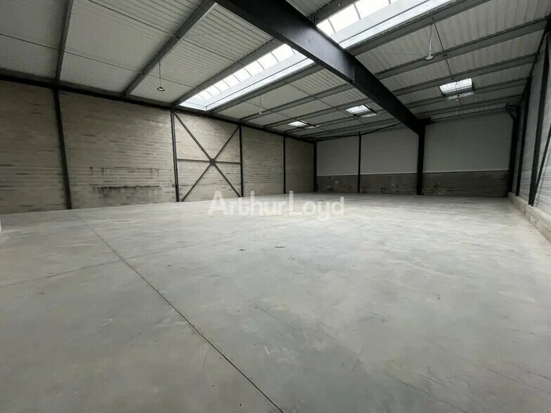 Flex in Cernay-lès-Reims for lease - Interior Photo - Image 3 of 6