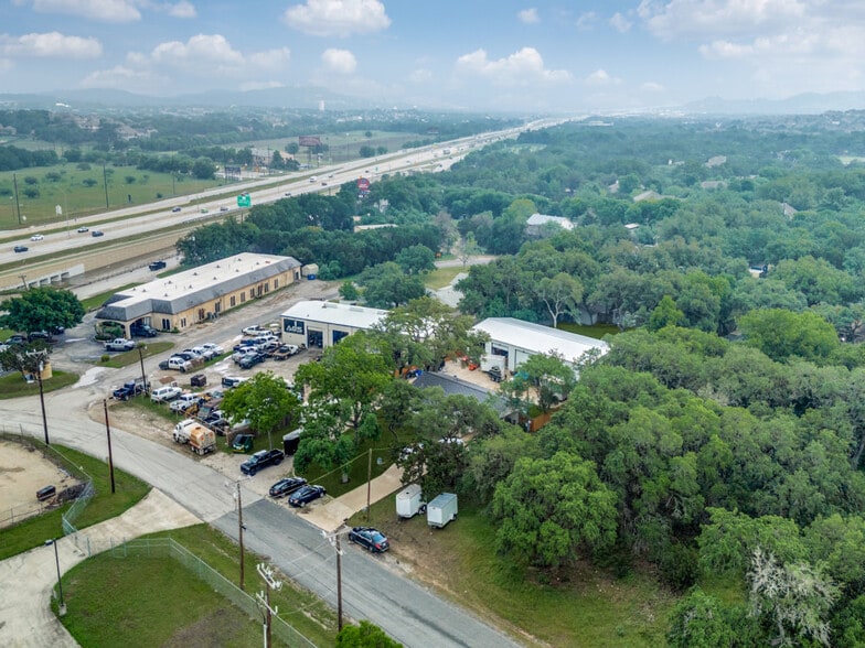 8424 Indian Hills Ln, Boerne, TX for lease - Building Photo - Image 2 of 17