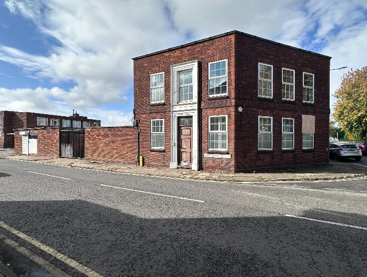 12 Cleethorpe Rd, Grimsby for sale - Building Photo - Image 1 of 1