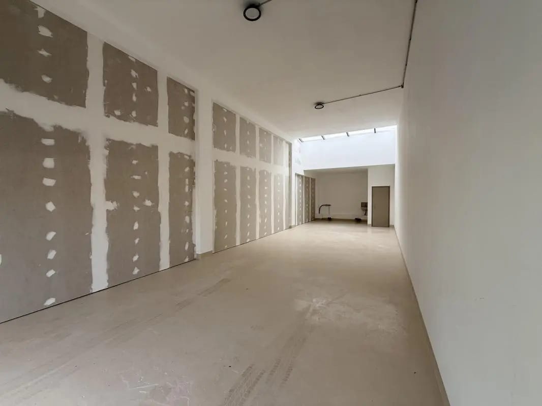 Flex in Fréjus for lease Interior Photo- Image 1 of 4