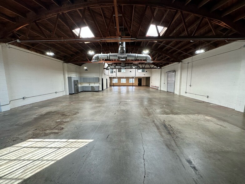 4116 W Jefferson Blvd, Los Angeles, CA for lease - Interior Photo - Image 1 of 28