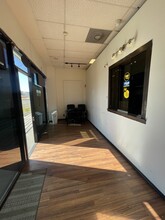 19737 Ventura Blvd, Woodland Hills, CA for lease Interior Photo- Image 1 of 3