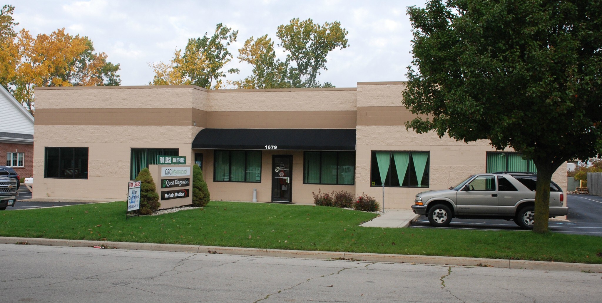 1679 Lance Pointe Rd, Maumee, OH for sale Building Photo- Image 1 of 1