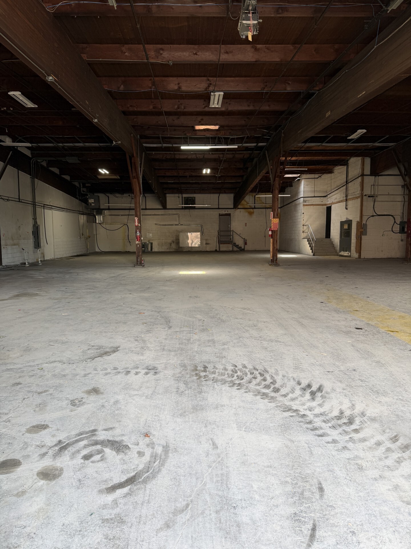 108 Clematis Ave, Waltham, MA for lease Interior Photo- Image 1 of 2