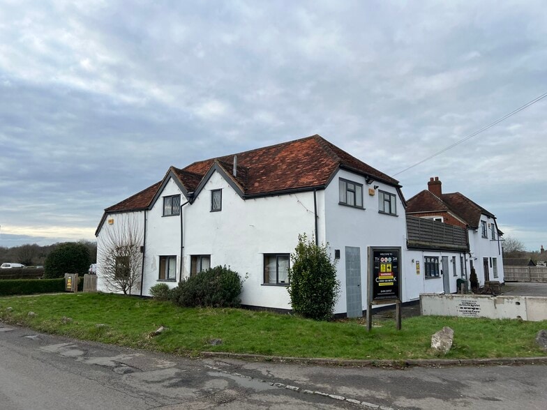 The Hill, Winchmore Hill for sale - Building Photo - Image 3 of 9