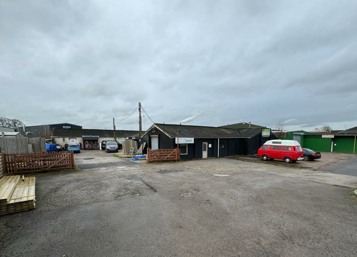 Church Ln, Hixon for sale Primary Photo- Image 1 of 1