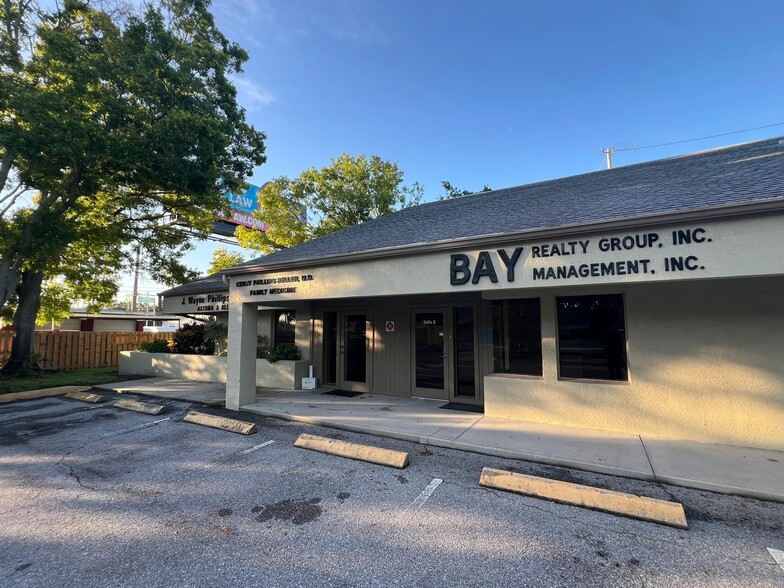 32502 US Highway 19 N Palm Harbor - 32502 US Highway 19 N Palm Harbor FL Building Photo 2 Large