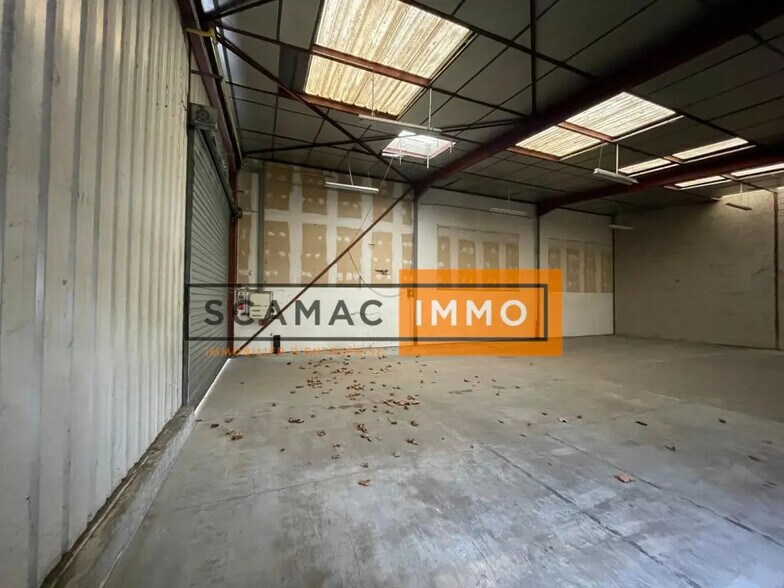 Industrial in Villeneuve-la-Garenne for lease - Building Photo - Image 3 of 6